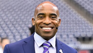Tiki Barber, former NFL running back, out at CBS, joins Giants radio broadcast