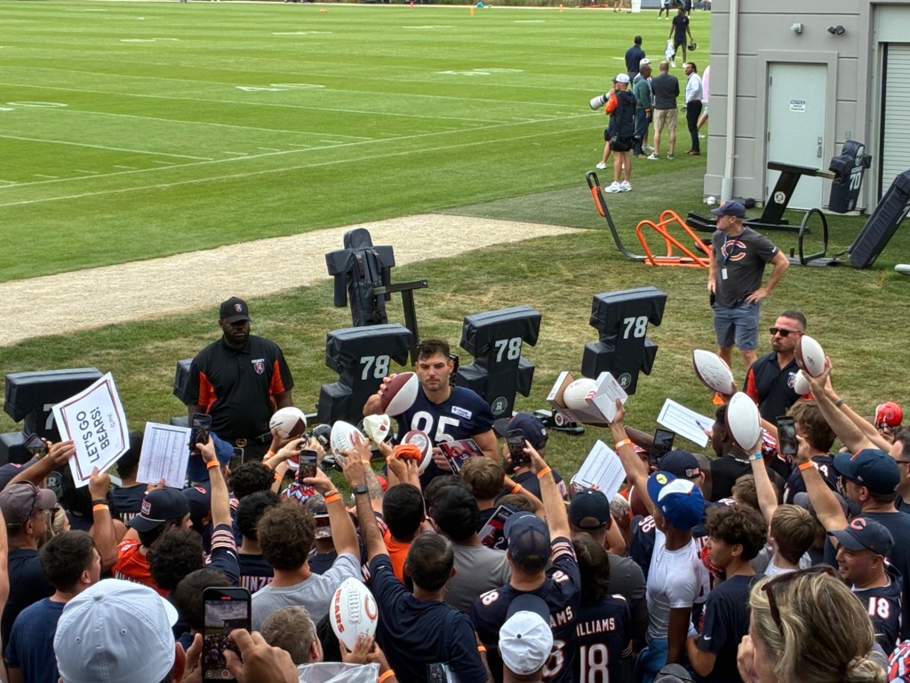 Fans trek to Lake Forest for Chicago Bears training camp