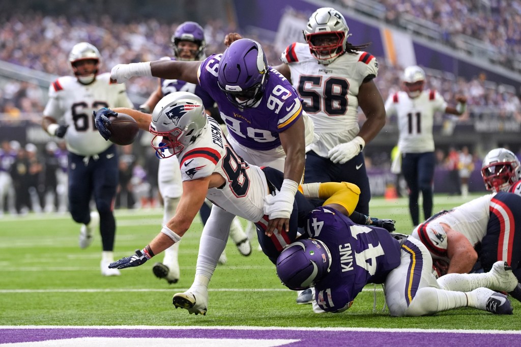 Drake Maye, Efton Chism not playing vs. Giants