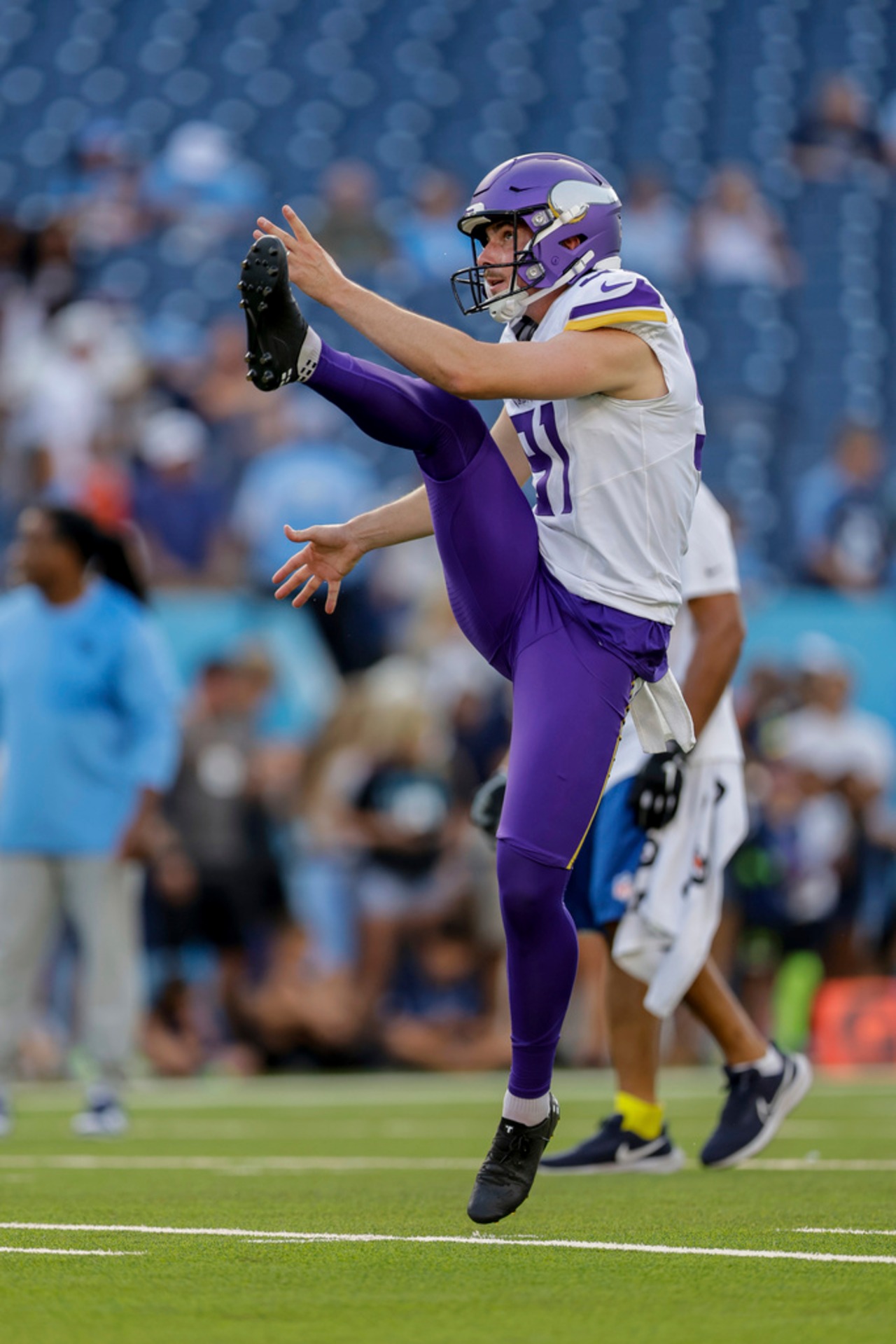 Minnesota Vikings punter Oscar Chapman warms up for an NFL preseason game against the Tennessee Titans on Friday, Aug. 22, 2025, at Nissan Stadium in Nashville, Tenn.