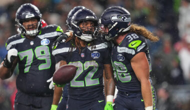 Seattle Seahawks Damien Martinez...