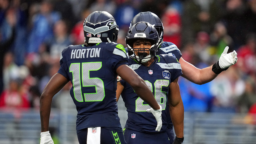 Seattle Seahawks Zach Charbonnet touchdown celebration Tory Horton Kansas City Chiefs 2025 preseaso...