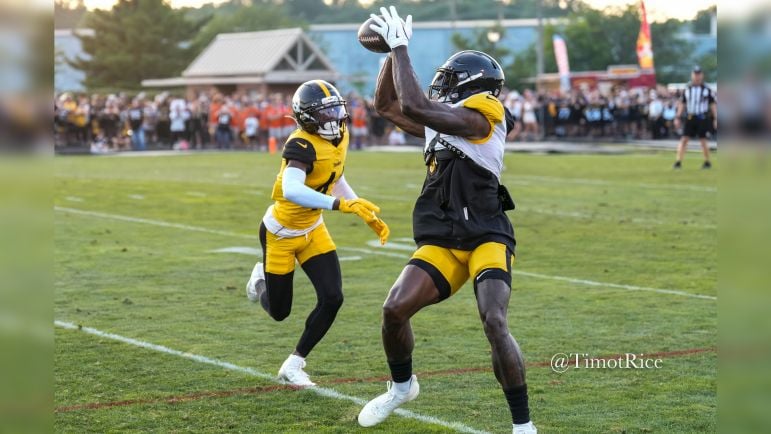 Darnell Washington Aaron Rodgers