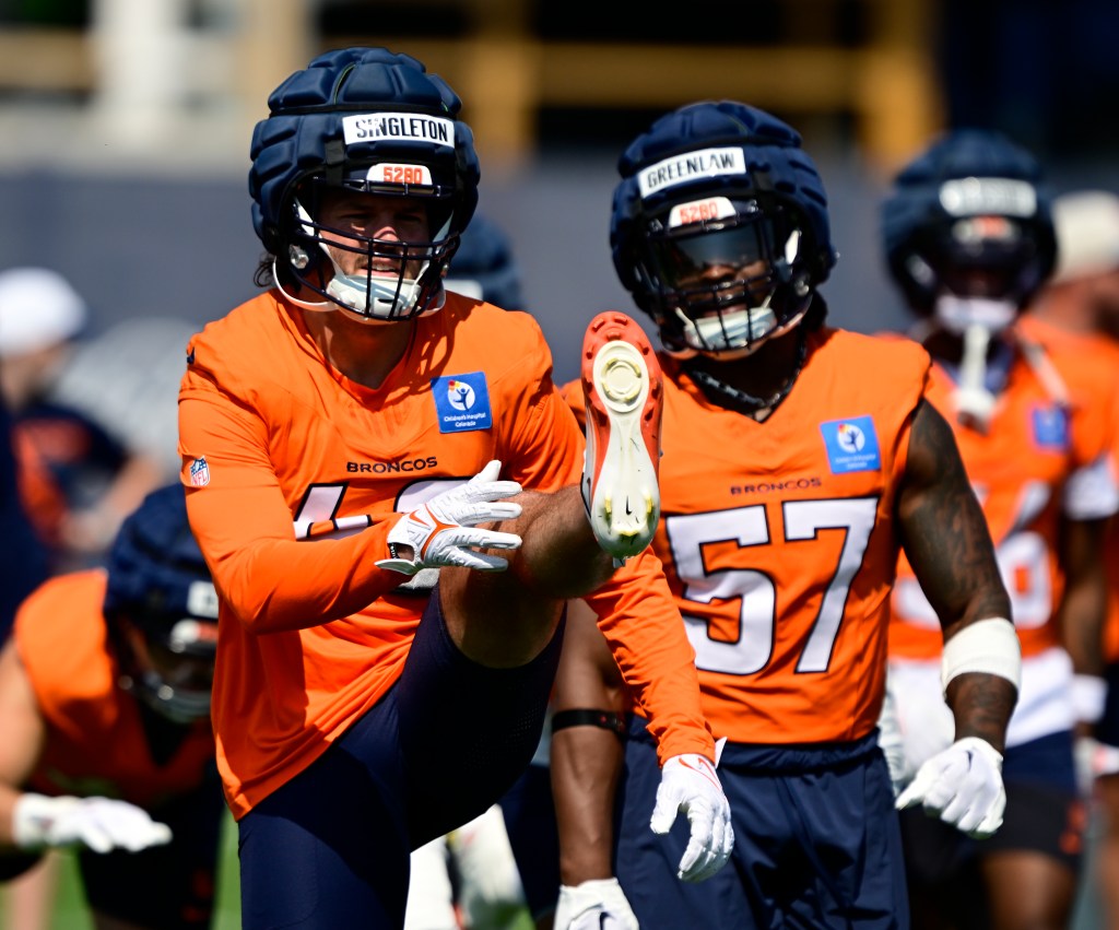 Broncos' Dre Greenlaw, Alex Singleton back to work together on defense