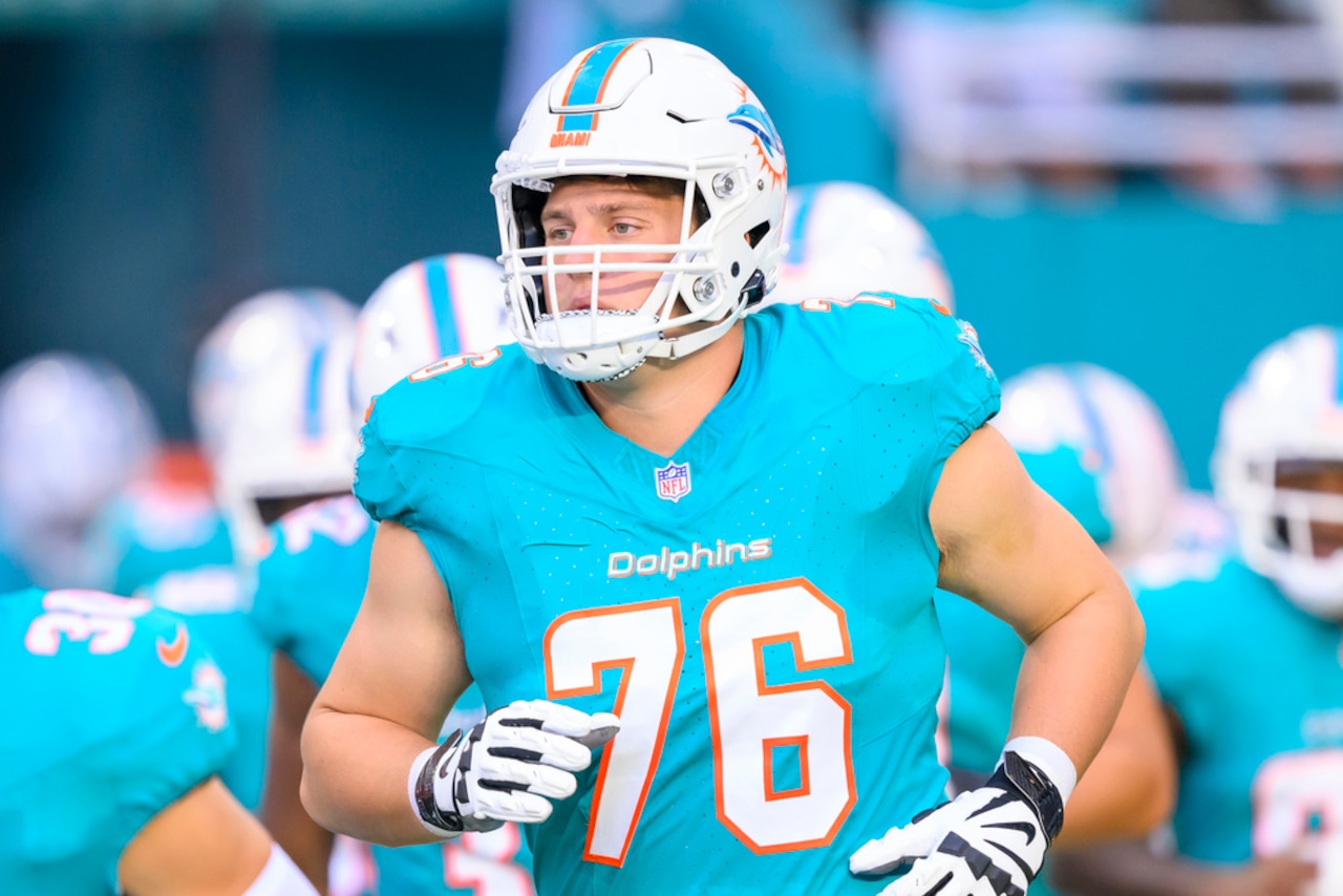 Ex-Michigan two-time all-conference OL signed to Falcons’ practice squad after cut by Dolphins