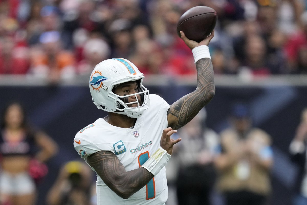 Tagovailoa helps Dolphins top Jaguars, cap unbeaten preseason