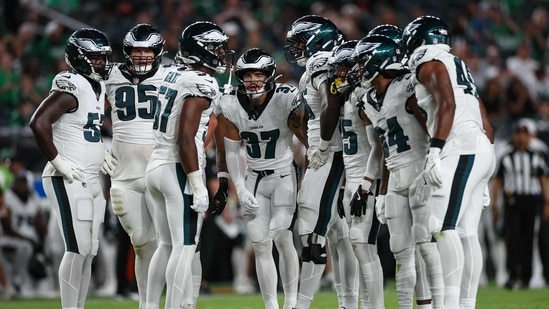 The Philadelphia Eagles defense huddles during the second half against the Cincinnati Bengals(Getty Images via AFP)
