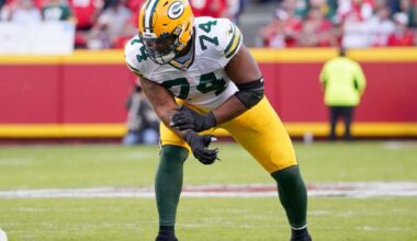 Packers C Elgton Jenkins Does Not Anticipate Contract Adjustment Following Position Change