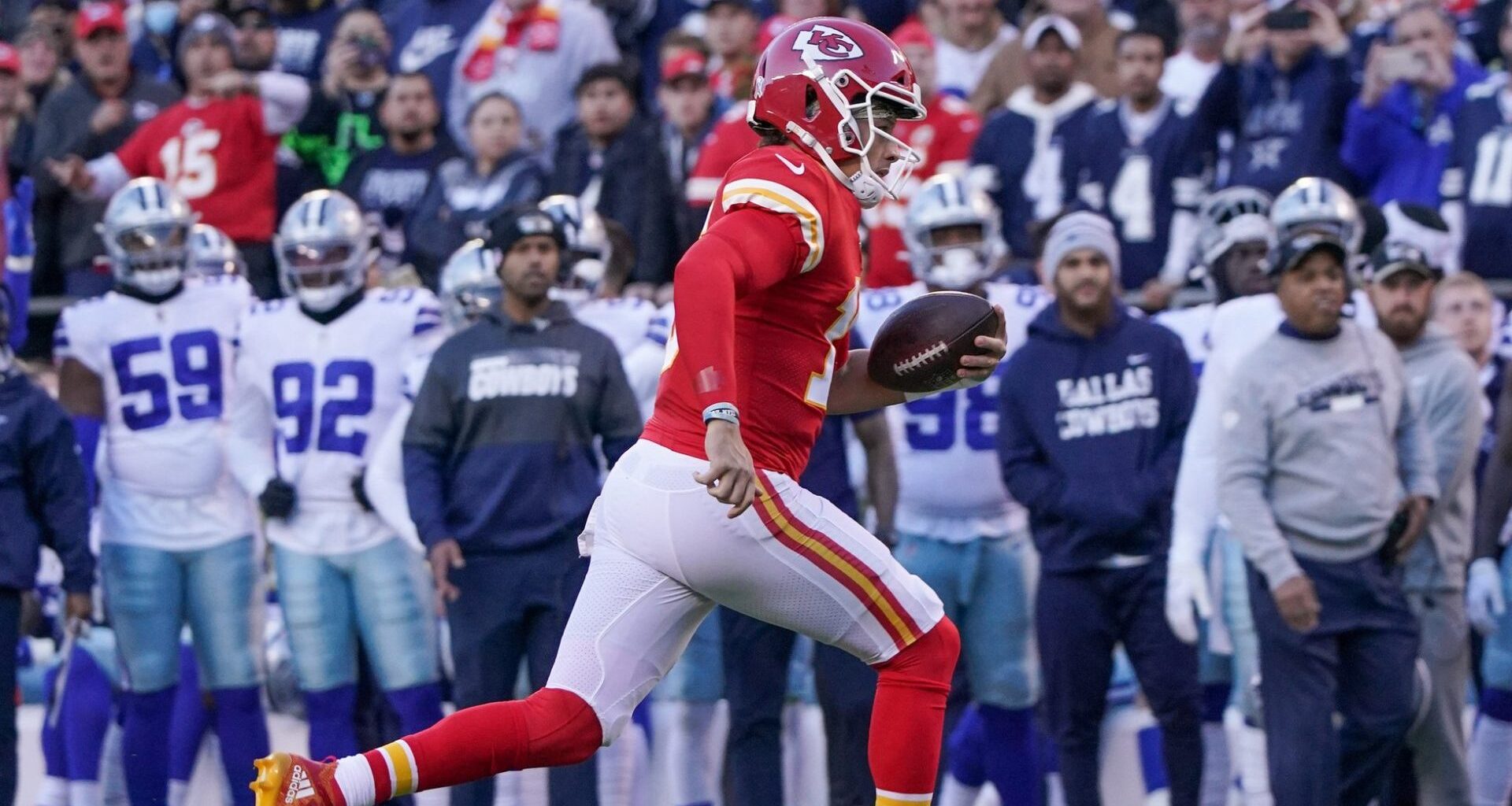 CBS Banking on Potential Record-Setting Chiefs-Cowboys Game