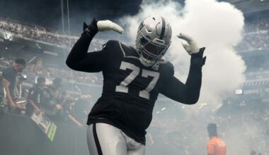 Raiders Cut OT Thayer Munford