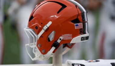 Browns Re-Sign TE Brenden Bates & CB Dom Jones