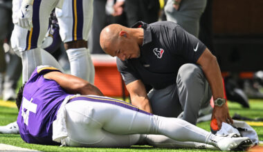 Vikings WR Rondale Moore Suffers Knee Injury, Out For Season