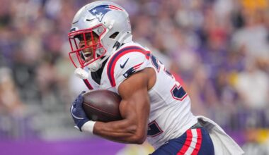 2 rookie NFL running backs soaring up draft lists, plus more fantasy football news