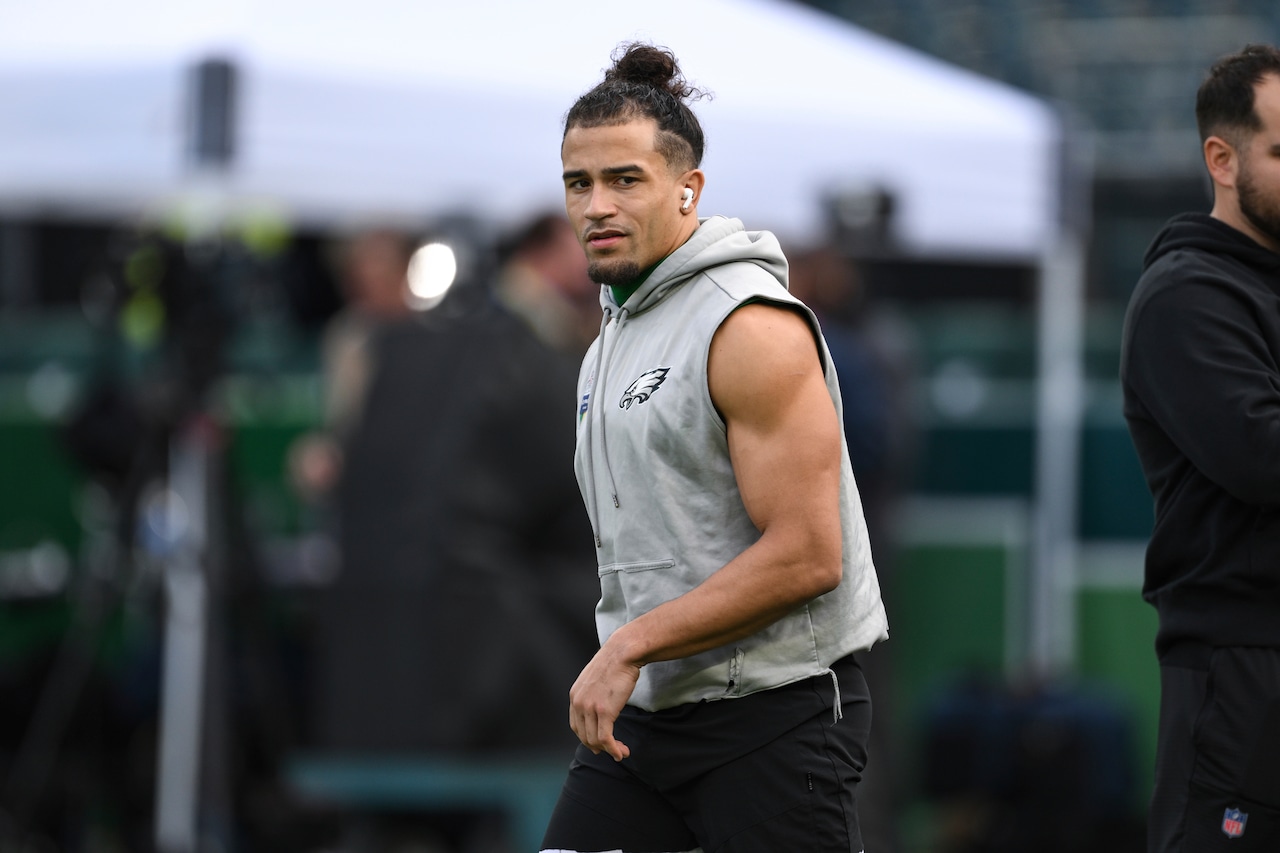 Eagles safety Sydney Brown leaves preseason game with injury