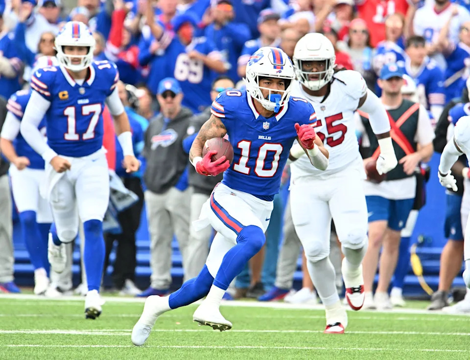 Sep 8, 2024; Orchard Park, New York, USA; Buffalo Bills wide receiver Khalil Shakir (10) runs for yards after a catch against the Arizona Cardinals in the second quarter at Highmark Stadium. Mandatory Credit: Mark Konezny-Imagn Images