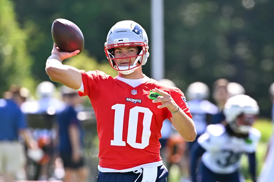 Jul 23, 2025; Foxborough, MA, USA; New England Patriots quarterback Drake Maye (10) throws a pass during training camp at Gillette Stadium. Mandatory Credit: Eric Canha-Imagn Images