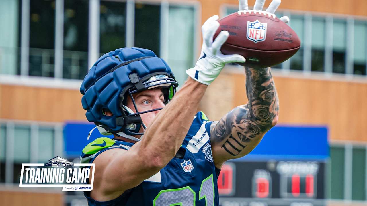 Eric Saubert Is Embracing Veteran Leadership Role In Seahawks TE Room