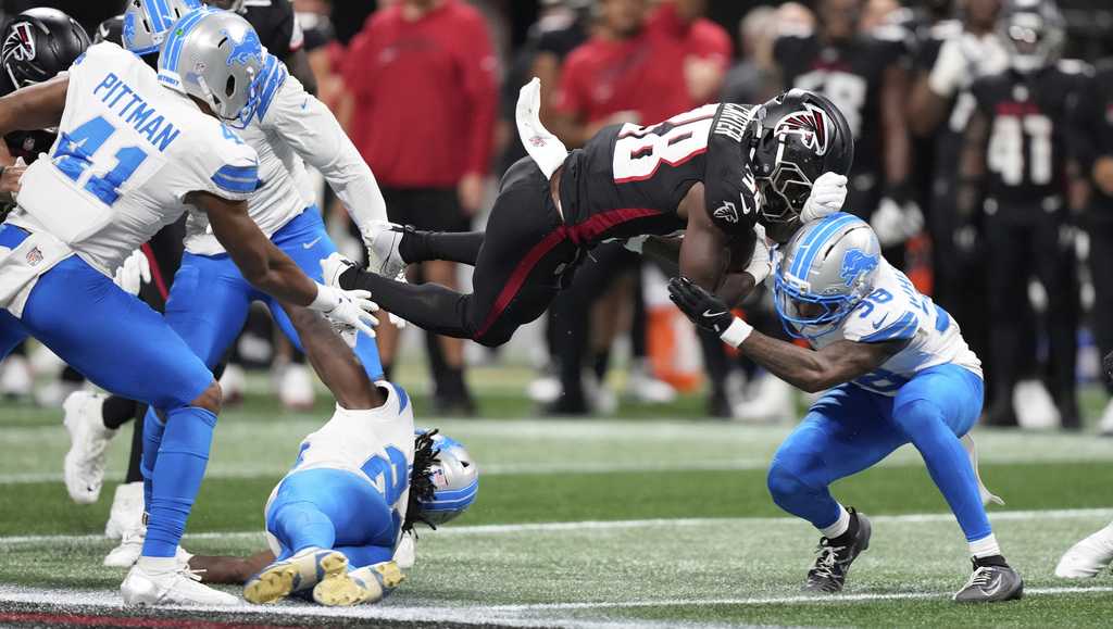 Lions-Falcons game halted after Morice Norris injury