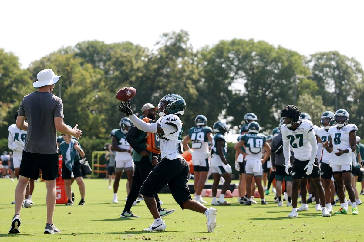 Important Eagles position battles on display in Bengals matchup