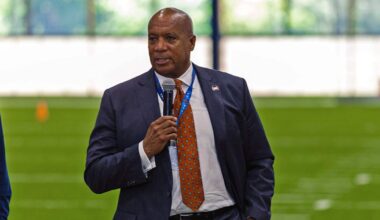 Bears welcome Young Presidents’ Organization to Halas Hall