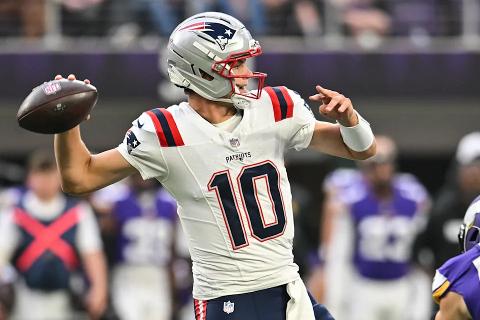 Aug 16, 2025; Minneapolis, Minnesota, USA; New England Patriots quarterback Drake Maye (10) throws a pass against the Minnesota Vikings during the first quarter at U.S. Bank Stadium. Mandatory Credit: Jeffrey Becker-Imagn Images