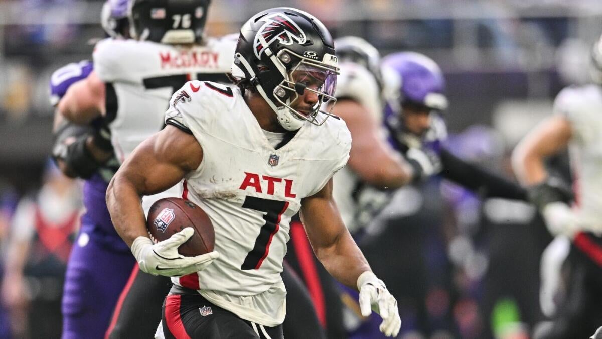 2025 Fantasy football positional rankings: Model unveils best NFL QB, WR, RB, TE, kicker, defense picks