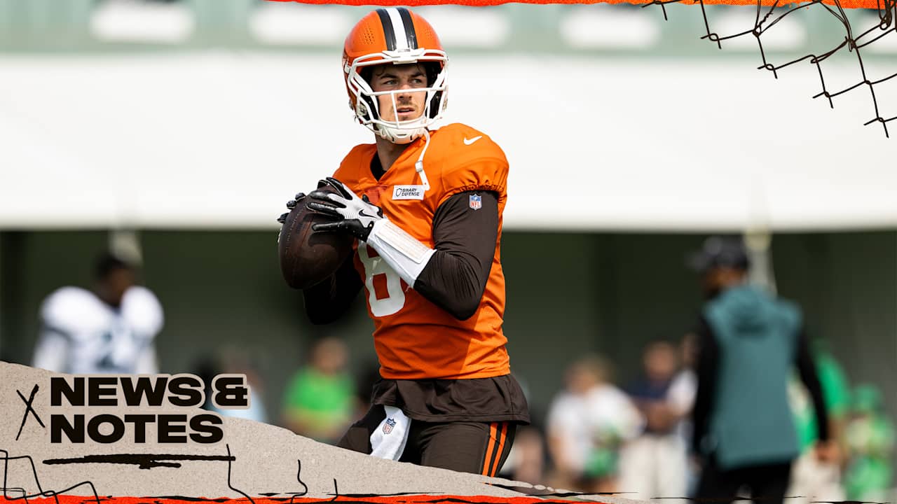 Kenny Pickett participates in some 11-on-11 drills