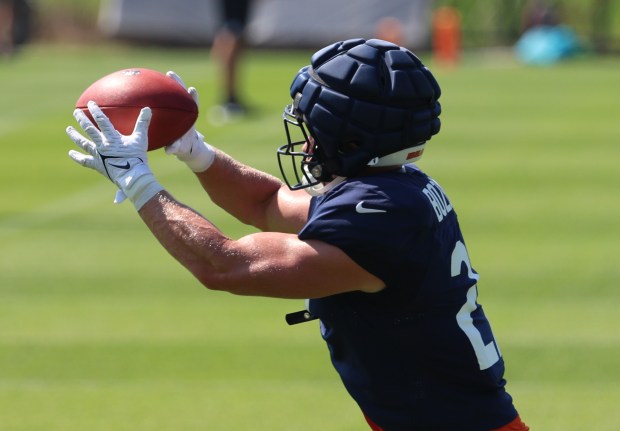 Bears linebacker Swayze Bozeman catches a pass during a joint practice with the Dolphins at Halas Hall on Aug. 8, 2025, in Lake Forest. (Stacey Wescott/Chicago Tribune)