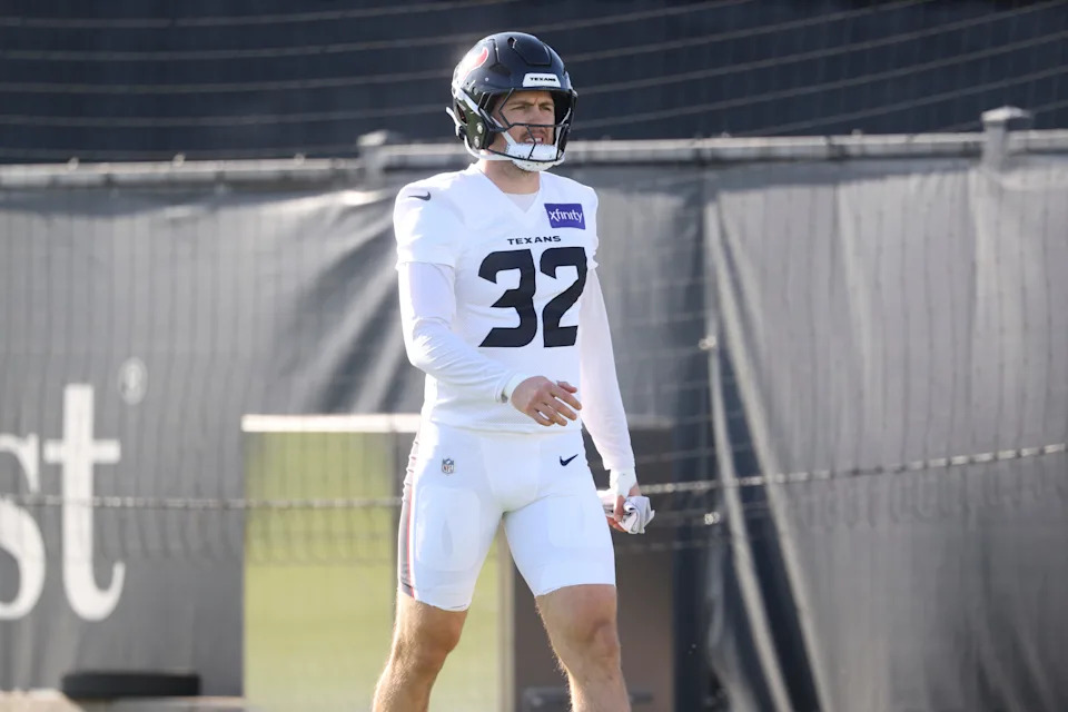 Jul 23, 2025; Houston, TX, USA; Houston Texans linebacker Nick Niemann (32) during training camp at Houston Methodist Training Center. Mandatory Credit: Troy Taormina-Imagn Images