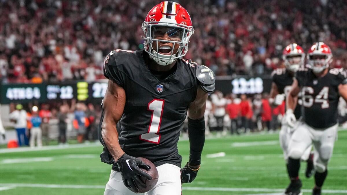 2025 Fantasy football draft strategy: Tiers, cheat sheet, PPR deep sleepers, top breakouts from NFL expert