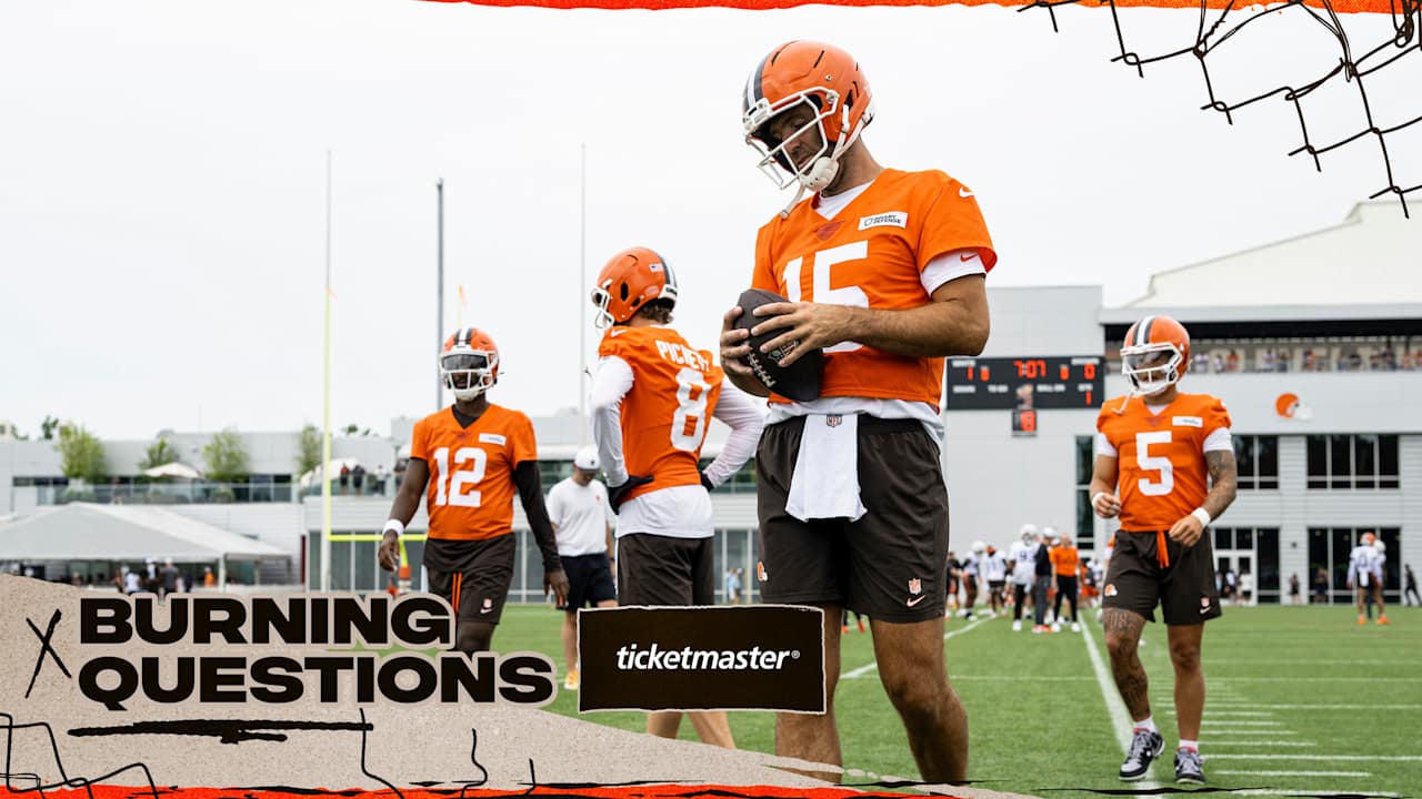 Who will the Browns start at quarterback against the Eagles?