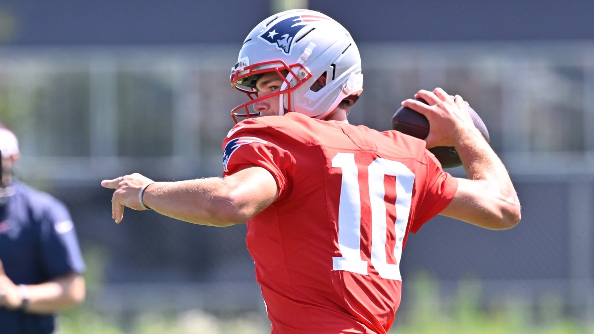 Drake Maye has better day than J.J. McCarthy at joint practice – NBC Sports Boston