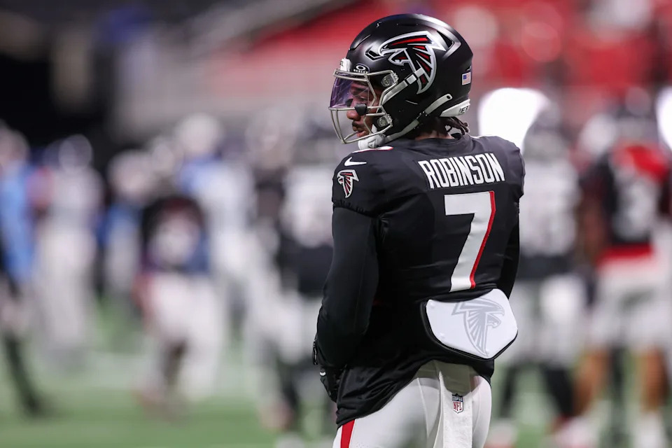 Aug 15, 2025; Atlanta, Georgia, USA; Atlanta Falcons running back Bijan Robinson (7) warms up before a game against the Tennessee Titans at Mercedes-Benz Stadium. Mandatory Credit: Brett Davis-Imagn Images