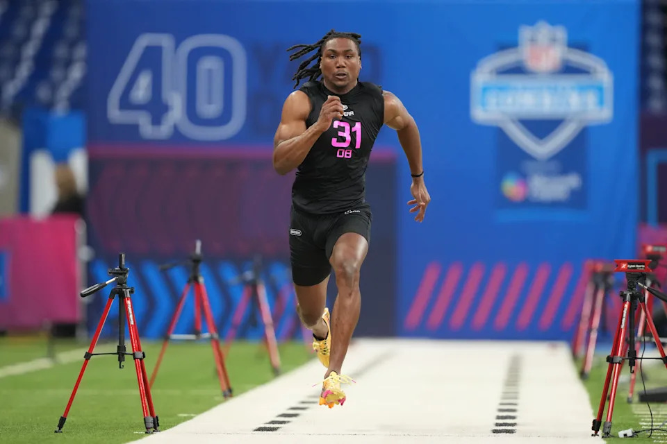 Feb 28, 2025; Indianapolis, IN, USA; Virginia Tech defensive back Dorian Strong (DB31) runs in the 40 yard dash during the 2025 NFL Combine at Lucas Oil Stadium. Mandatory Credit: Kirby Lee-Imagn Images