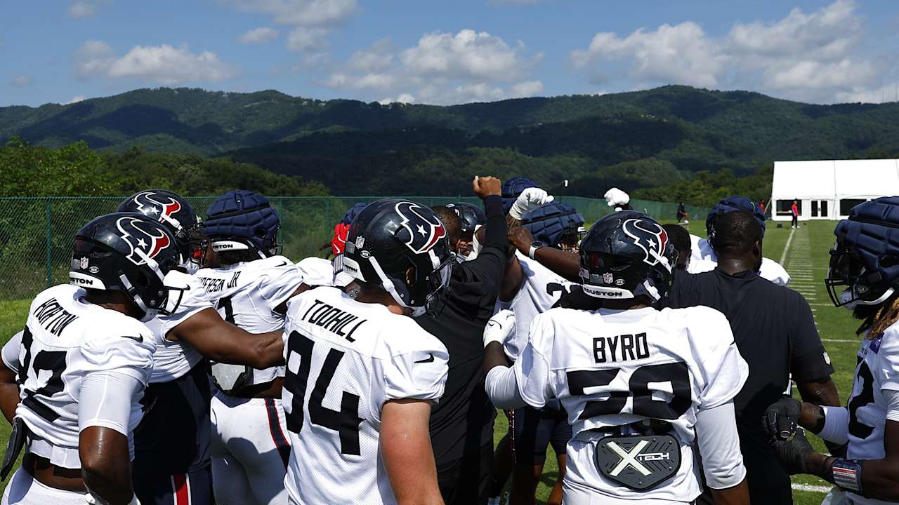 Harris Hits: Training Camp Day 10