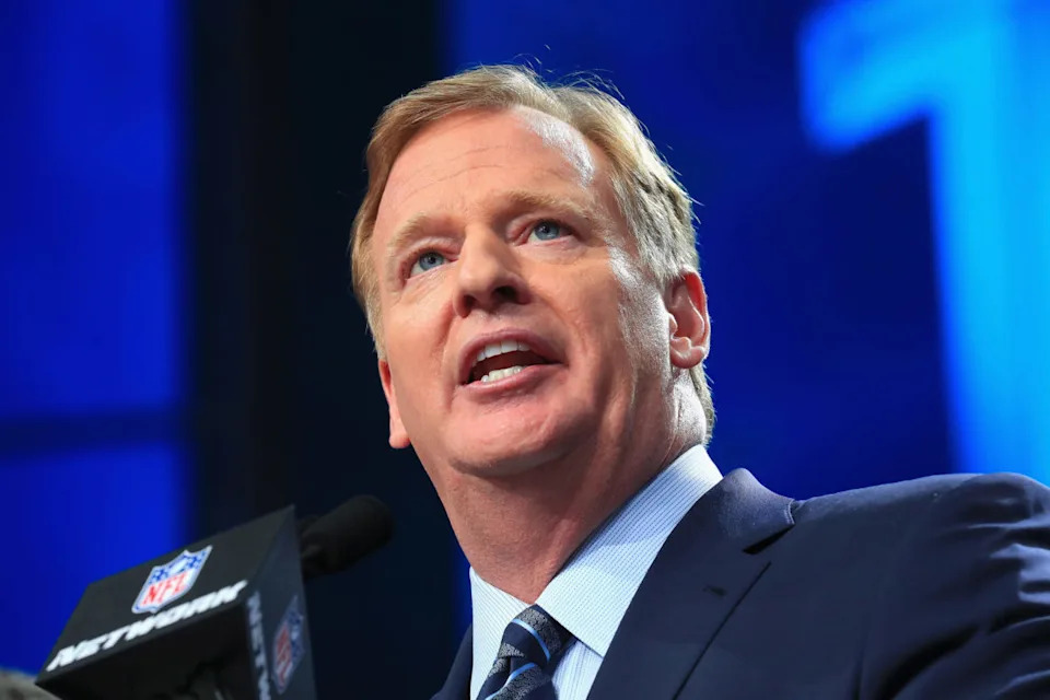 ARLINGTON, TX - APRIL 26: NFL Commissioner Roger Goodell speaks during the first round of the 2018 NFL Draft at AT&T Stadium on April 26, 2018 in Arlington, Texas. (Photo by Tom Pennington/Getty Images)