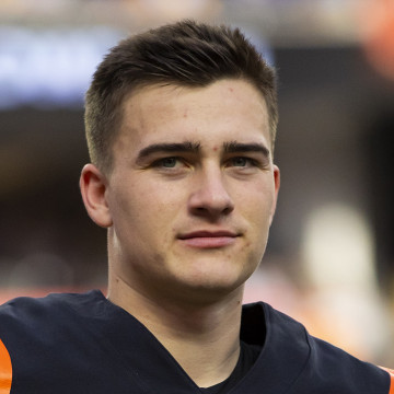 Evan McPherson Boots pair of PATs in loss