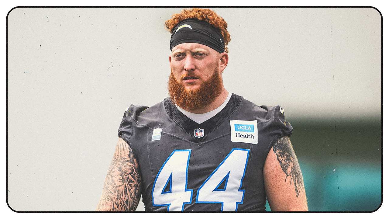 Why Fullback Scott Matlock Wore a Gray Practice Jersey in Training Camp