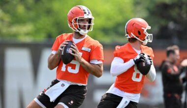 Joe Flacco tops Browns' initial depth chart at QB; what does this mean for Dillon Gabriel, Shedeur Sanders?