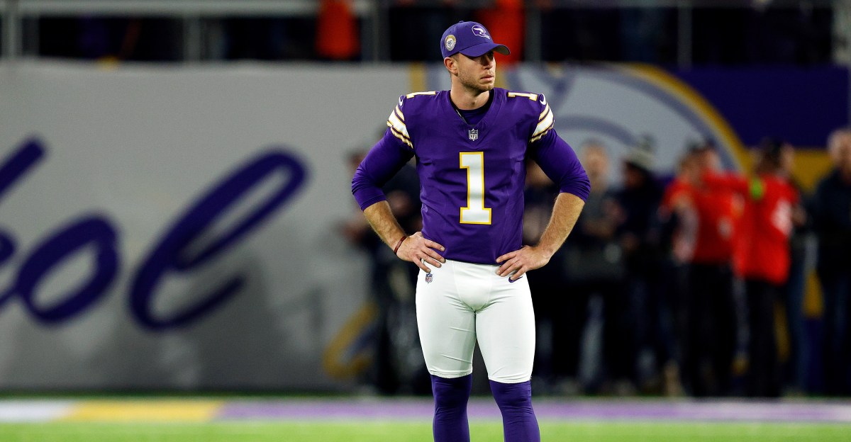 Miami Dolphins try out four kickers following Jason Sanders injury