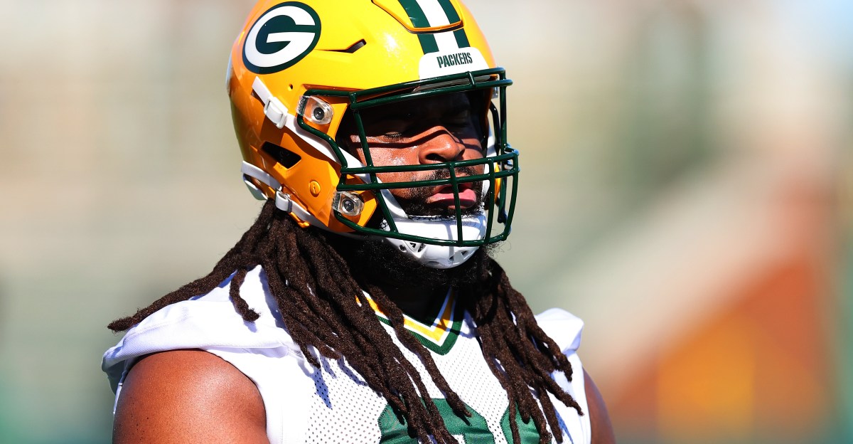 Packers sign center after Family Night struggles