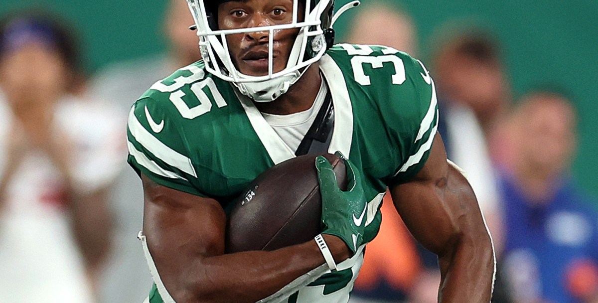 Vikings sign former Jets, Saints RB Xazavian Valladay