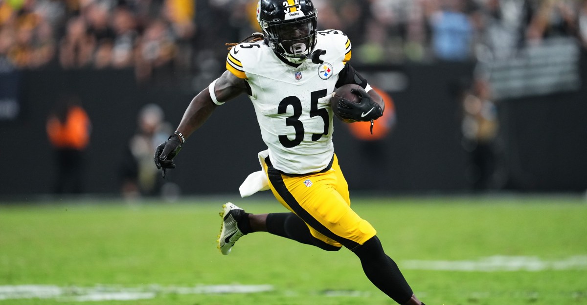 Giants roster moves: New running back, linebacker signed