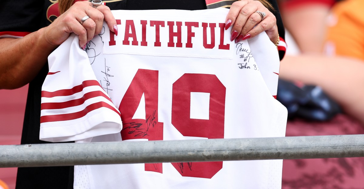 49ers news: The Niners will wear white jerseys to offset the heat early in the season
