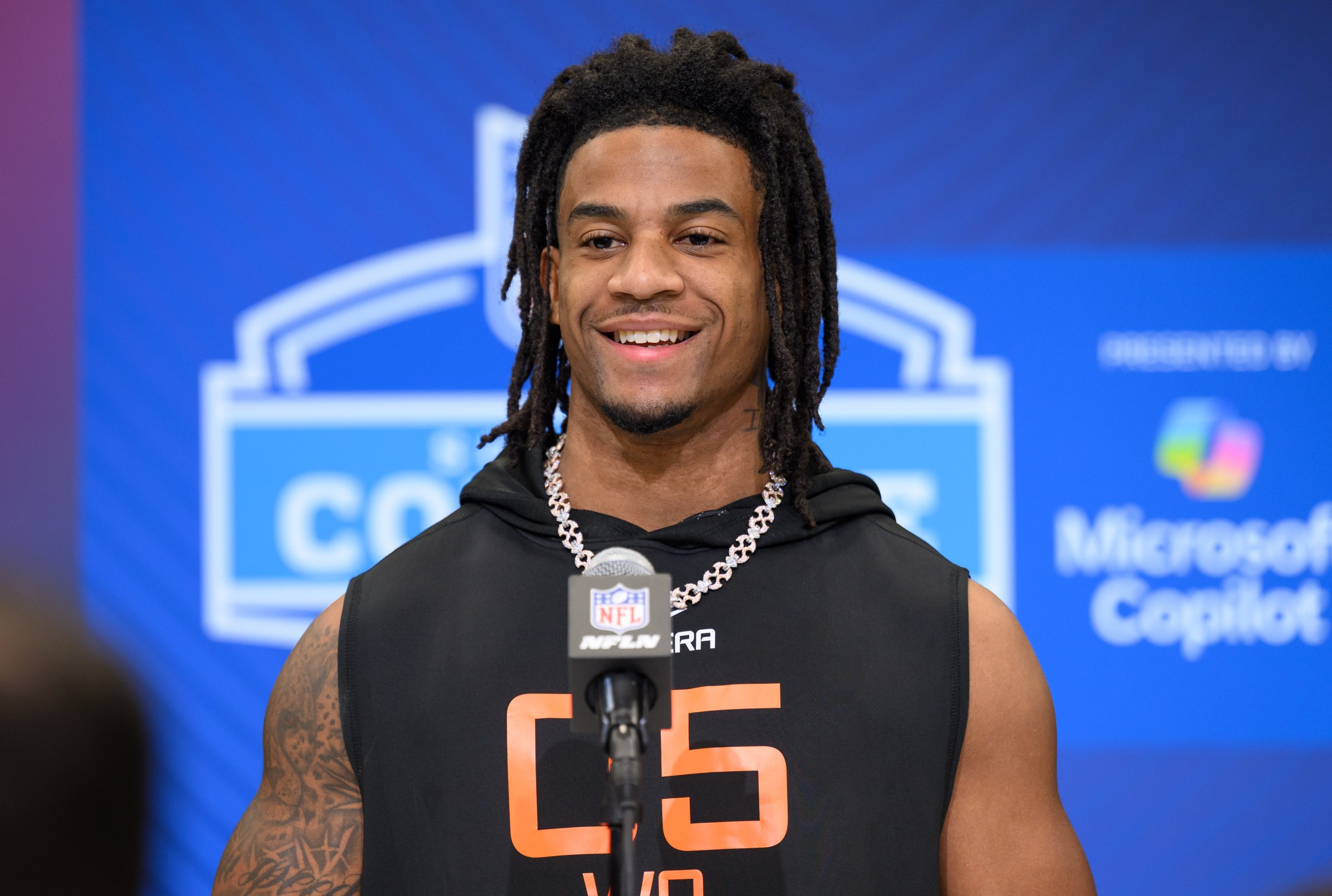 INDIANAPOLIS, IN - FEBRUARY 28: Texas wide receiver Isaiah Bond answers questions from the media during the NFL Scouting Combine on February 28, 2025, at the Indiana Convention Center in Indianapolis, IN. (Photo by Zach Bolinger/Icon Sportswire via Getty Images)