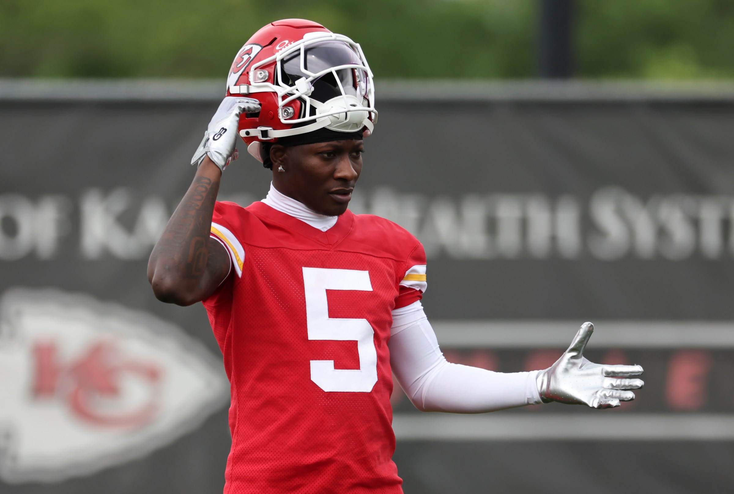 KANSAS CITY, MO - JUNE 12: Kansas City Chiefs wide receiver Hollywood Brown (5) during OTA’s on June 12, 2025 at the Chiefs Training Facility in Kansas City, MO. (Photo by Scott Winters/Icon Sportswire via Getty Images)