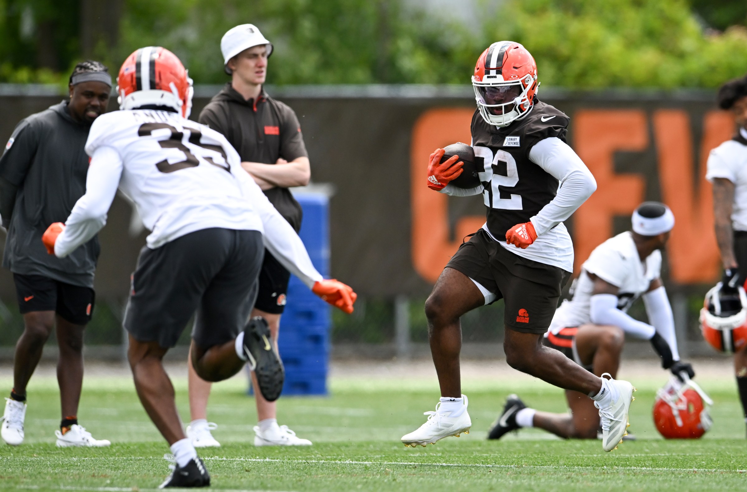 BEREA, OHIO - JUNE 10: Dylan Sampson #22 of the Cleveland Browns runs a drill during Cleveland Browns mandatory minicamp at CrossCountry Mortgage Campus on June 10, 2025 in Berea, Ohio. (Photo by Nick Cammett/Diamond Images via Getty Images)