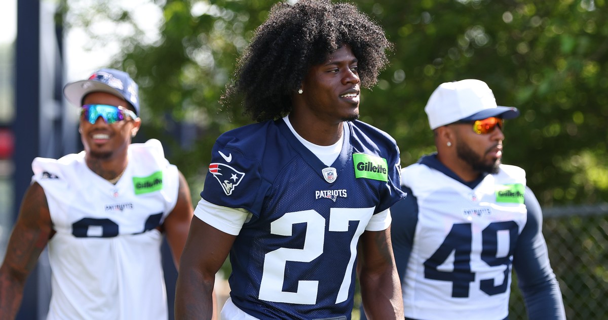 Patriots place 2 defenders on IR, re-sign veteran RB among series of moves