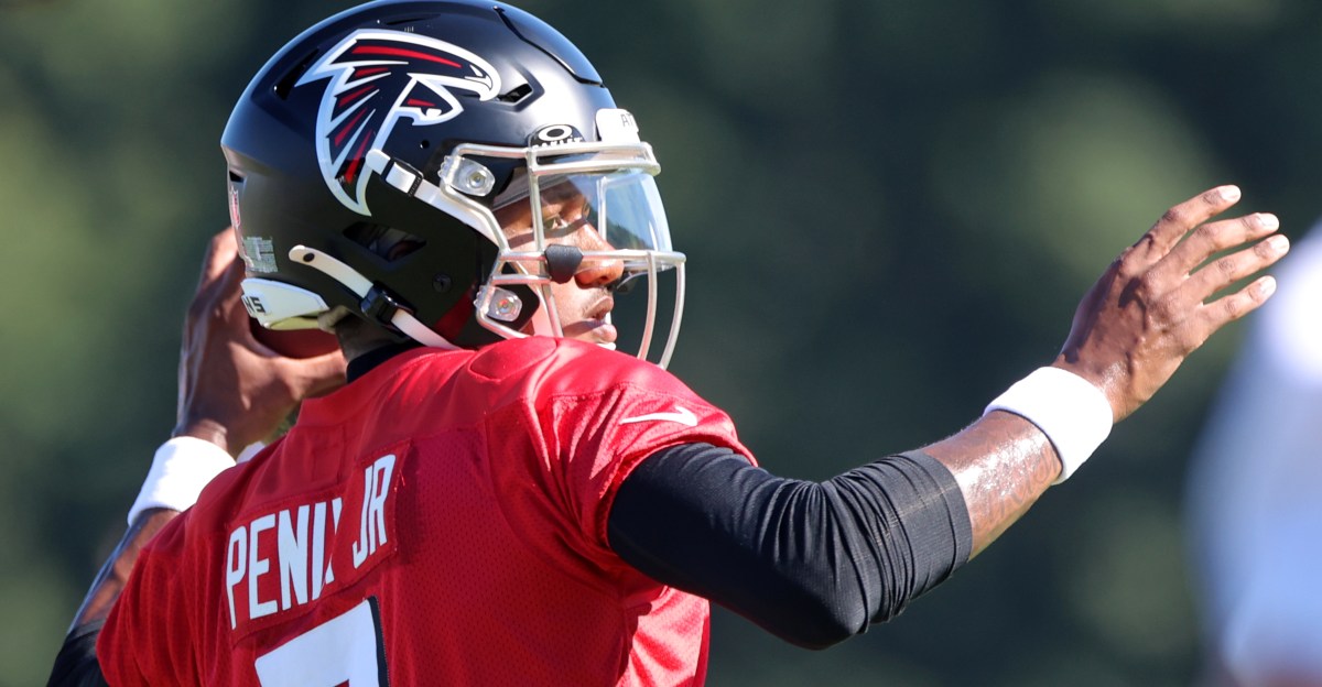 Falcons training camp practice vs. Titans: emotions spill over on Day 2