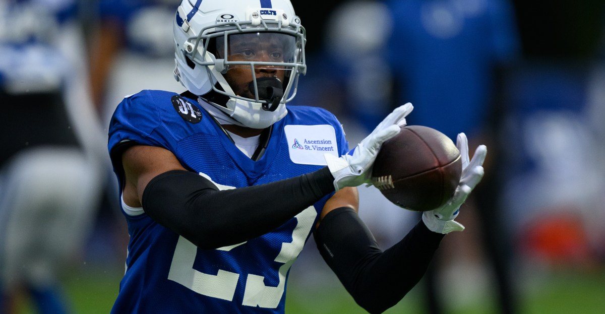 Colts veteran CB Kenny Moore II’s knee injury reportedly ‘not a major injury’